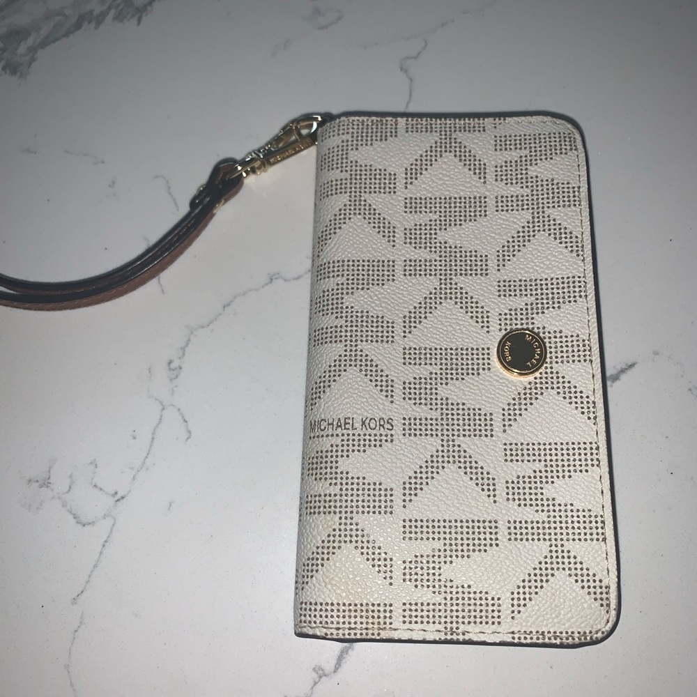 Michael Kors phone wallet
